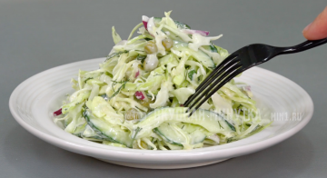 Salatalığın salatada "akmasını" önlemek için ne yapmalıyım (salatalarım bayram masasında her zaman iştah açıcı görünür)
