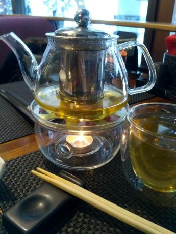 Ve geleneksel yeşil çay.