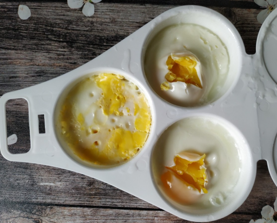 mikrodalga, 200 ruble fiyatındaki yumurta pişirmek için Form. Fotoğraflar - Yandex. resimler