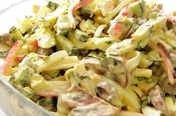 Yengeç sopa ve mantarlı Salata "Alenka". İnanılmaz lezzetli!