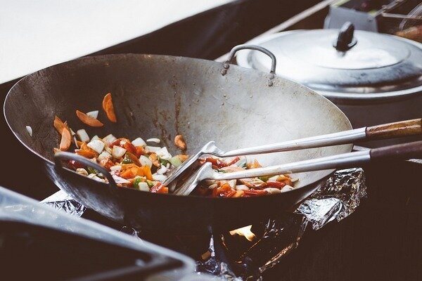 Wok pişirme, gıda sağlığını en üst düzeye çıkarır. (Fotoğraf: Pixabay.com)