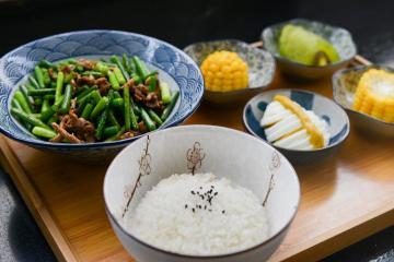 O Japonca daha kötü bıraktı Garnitür için pirinç pişirmek nasıl