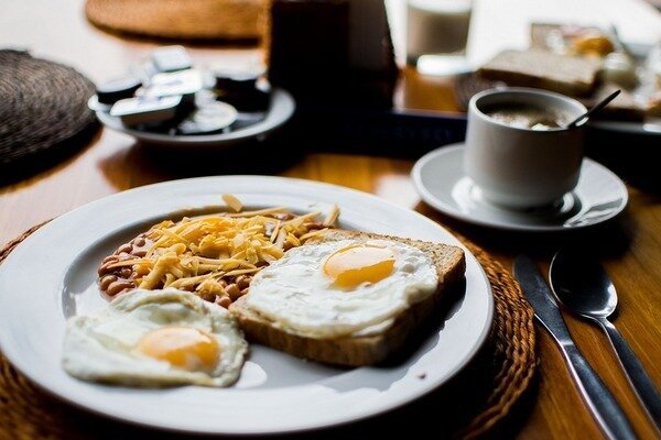 Çırpılmış yumurtalar elbette lezzetlidir, ancak böyle bir yemekte çok fazla kolesterol vardır (Fotoğraf: Pixabay.com)