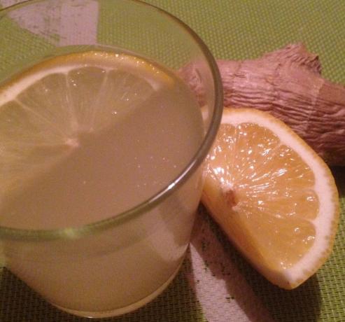 zencefil ve limon İçecek kilo yardımcı olabilir. Bu içecek zor değil olun ve çok yakında etkisini hissedeceksiniz. Sert içmeyin. nihai içecek 1 litre - oranlar elde etmek için hesaplanır yazma.