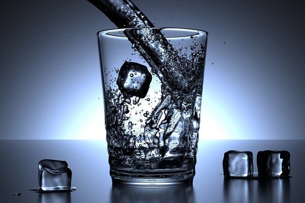 Soğuk su, fazla kilo vermenin önünde bir engeldir (Fotoğraf: Pixabay.com)
